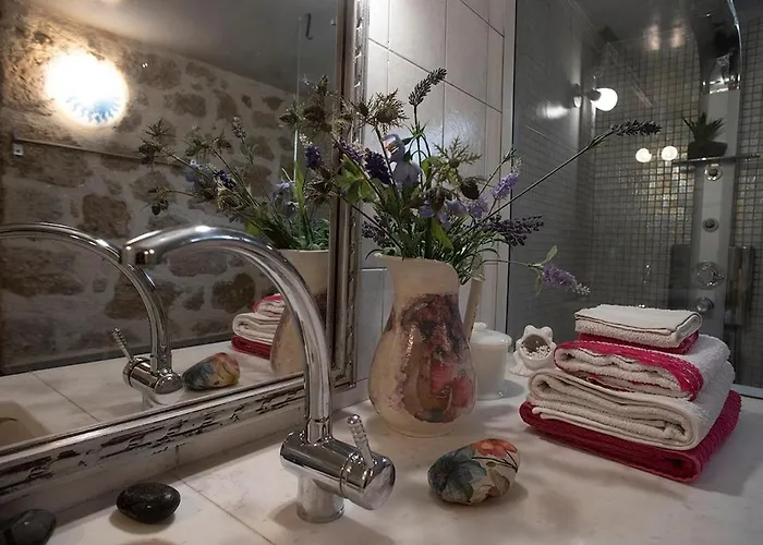 Δωμάτια σε οικογενειακή κατοικία Stone In The Center Of