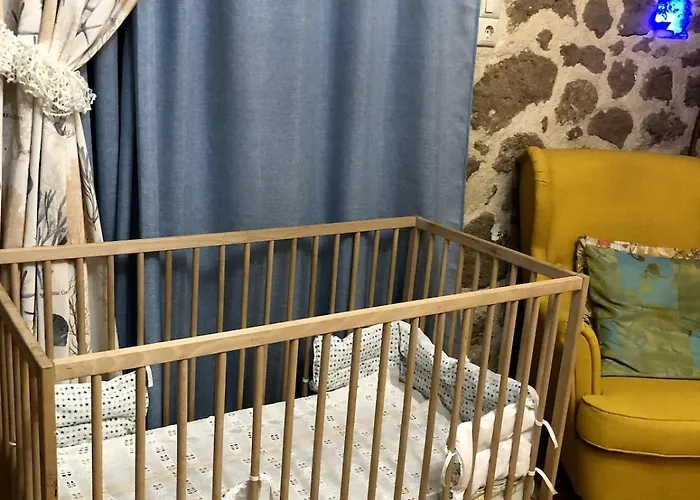 Stone In The Center Of Проживание в семье Corinth